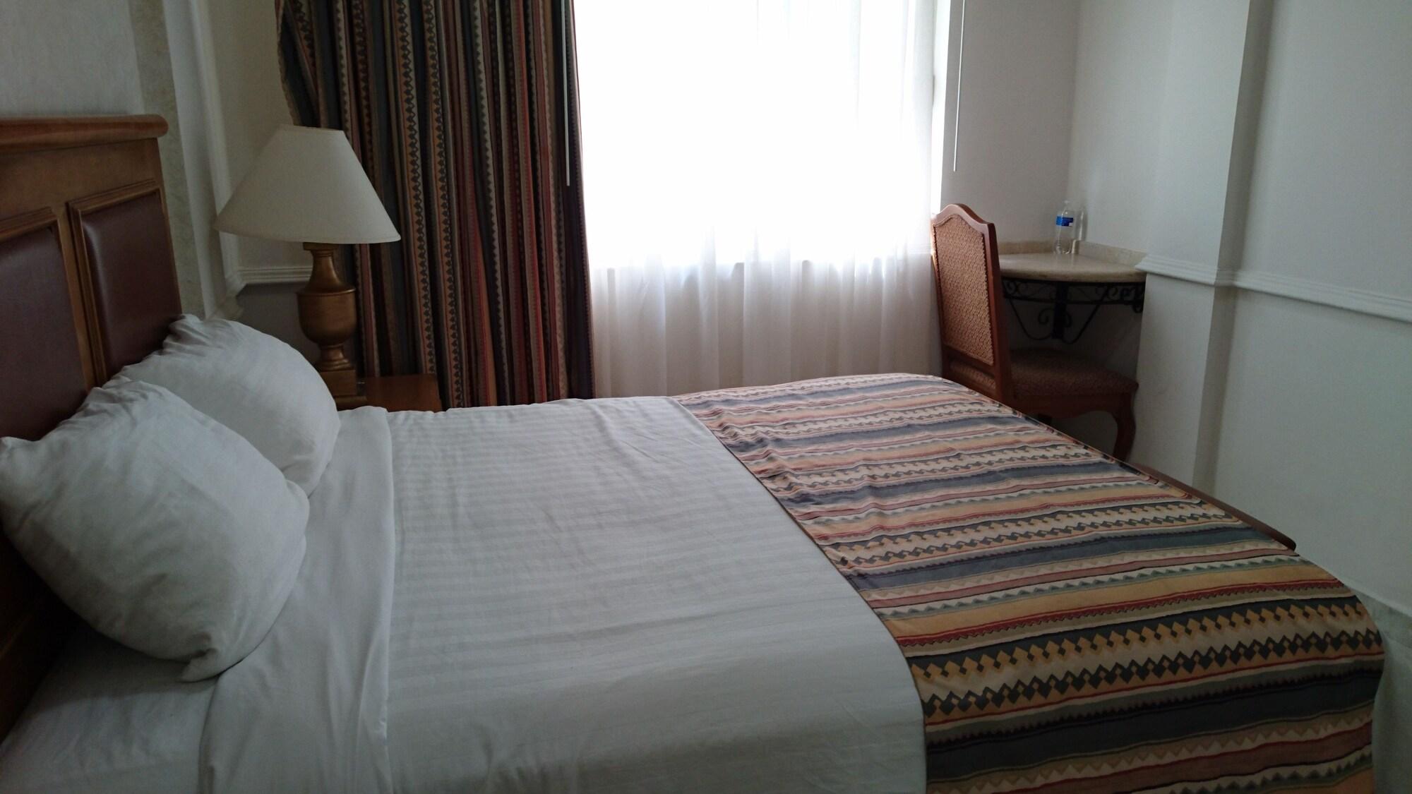 Savoy Express Hotel Torreon Exterior photo