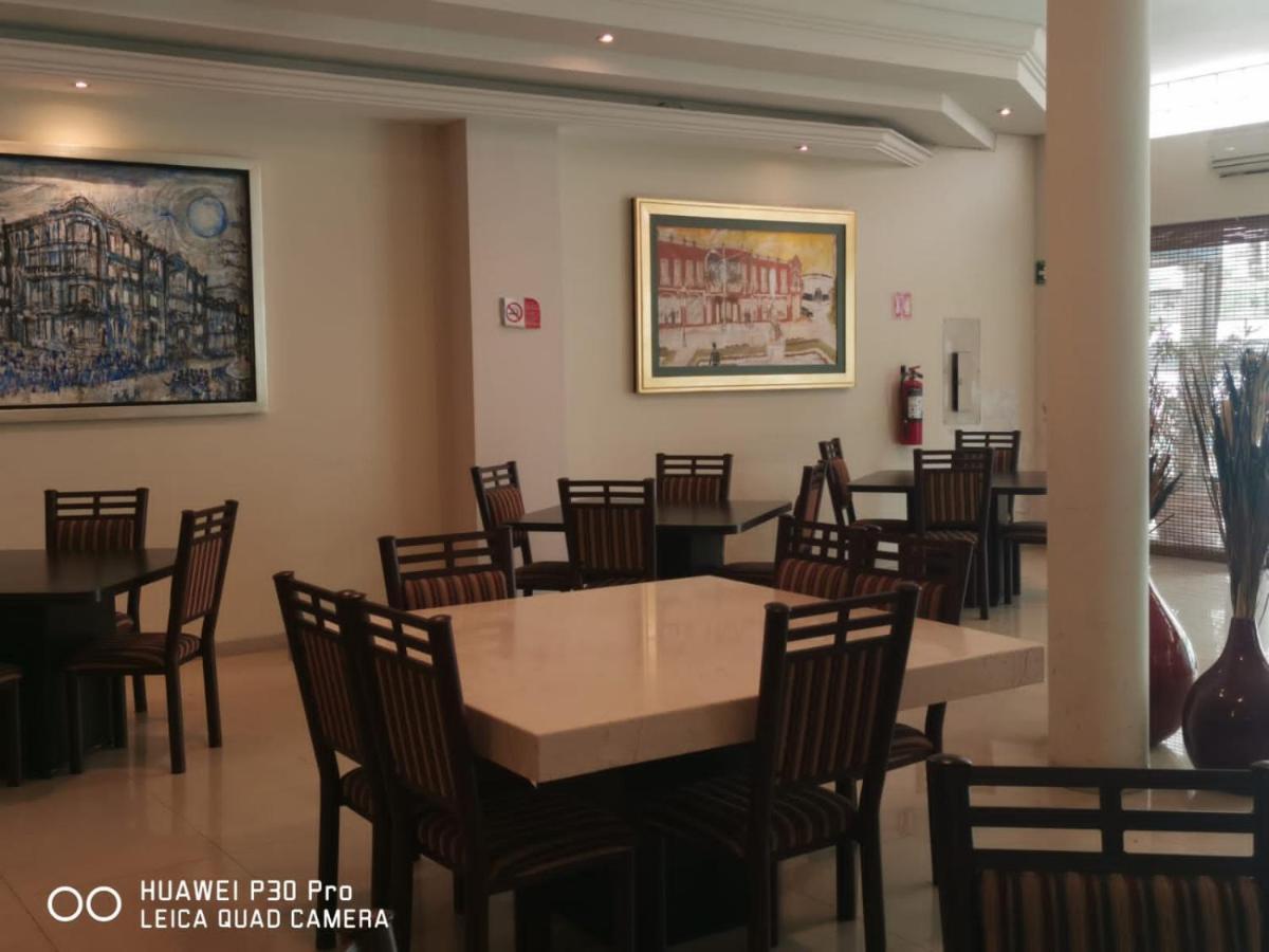 Savoy Express Hotel Torreon Exterior photo