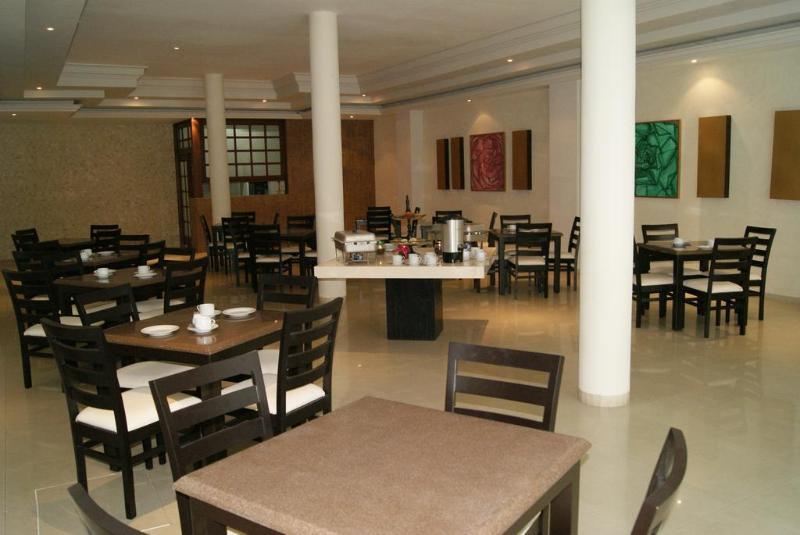 Savoy Express Hotel Torreon Exterior photo