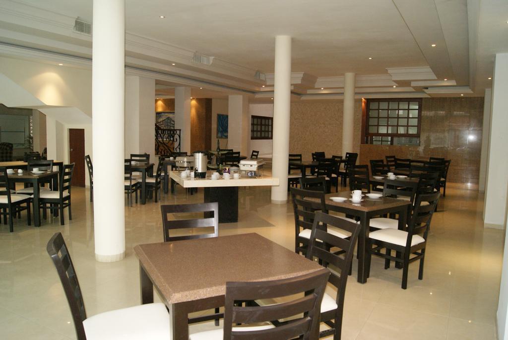 Savoy Express Hotel Torreon Exterior photo