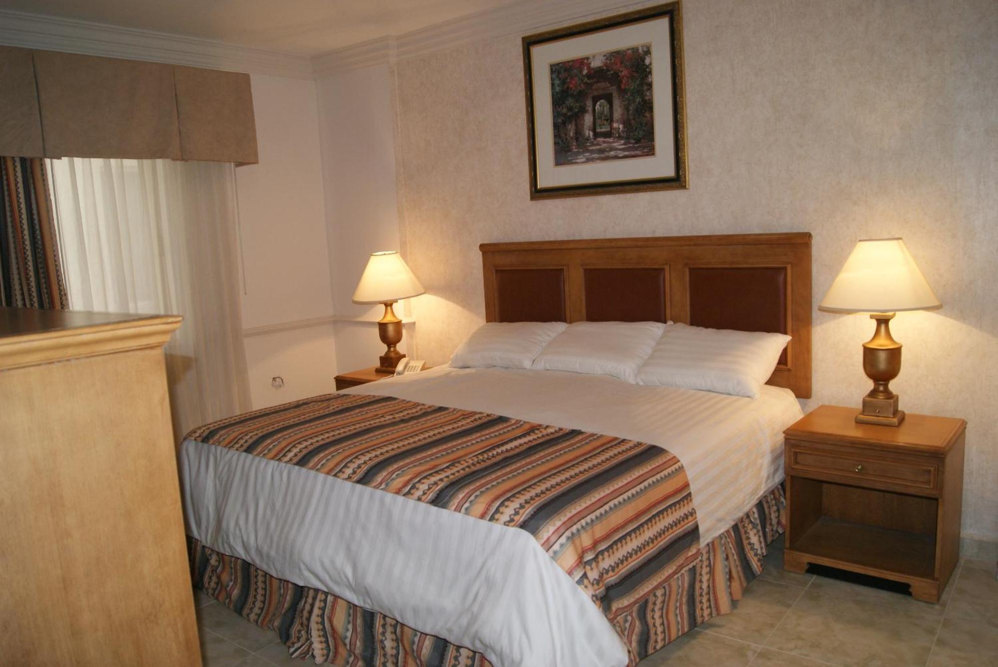 Savoy Express Hotel Torreon Exterior photo