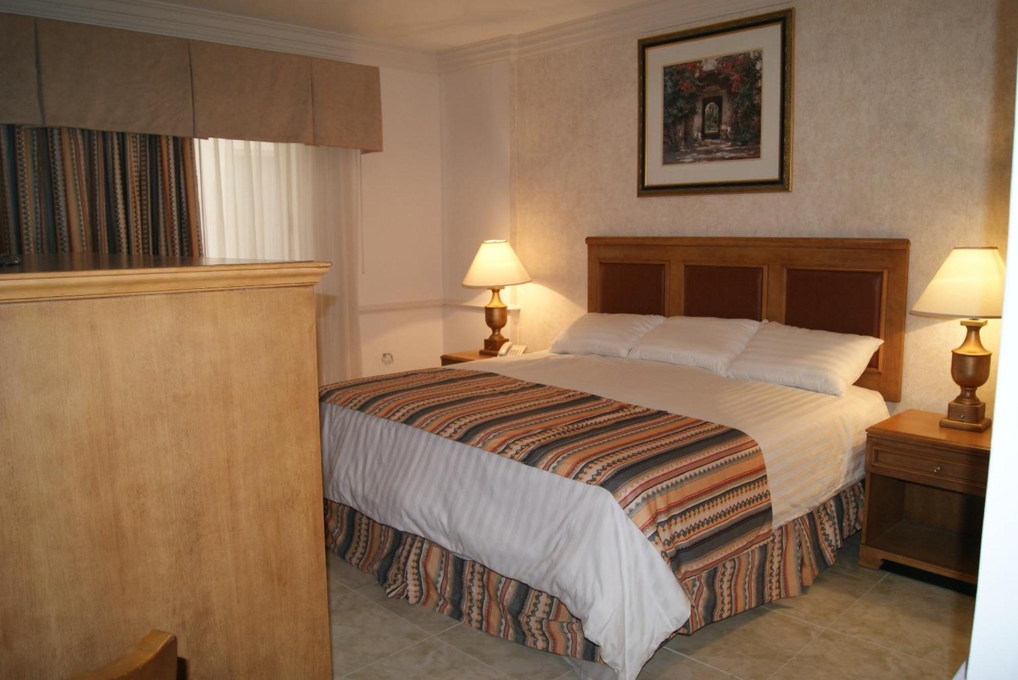 Savoy Express Hotel Torreon Exterior photo