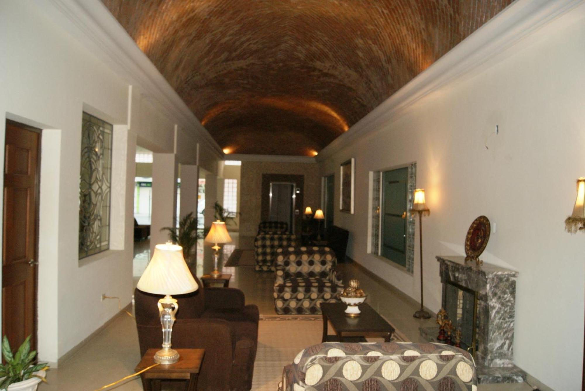 Savoy Express Hotel Torreon Exterior photo