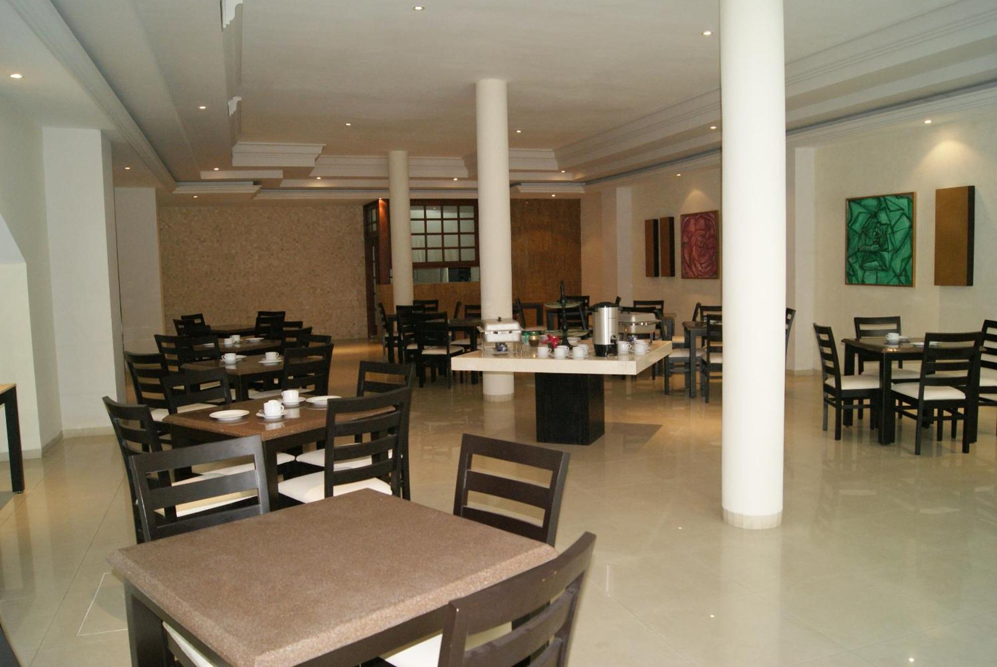 Savoy Express Hotel Torreon Exterior photo
