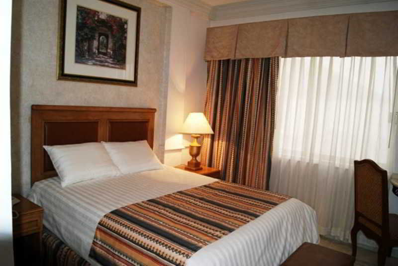 Savoy Express Hotel Torreon Exterior photo