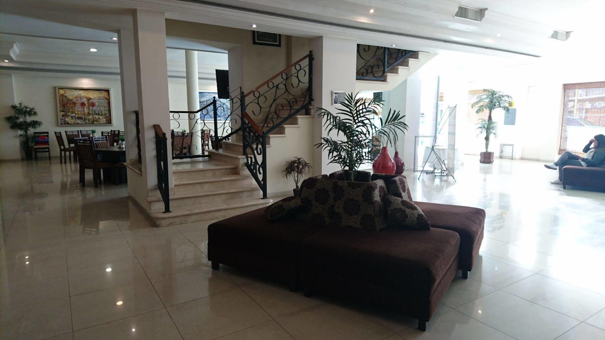 Savoy Express Hotel Torreon Exterior photo